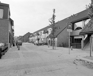 858671 Gezicht in de Saturnusstraat te Utrecht.